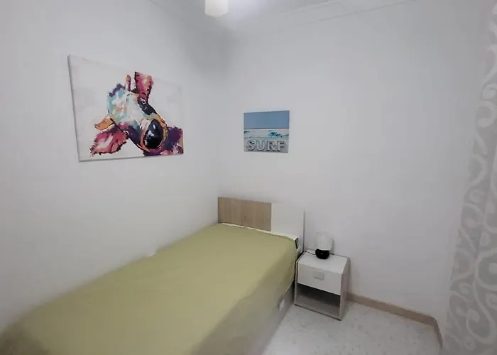 Piso En El Centro De Conil *