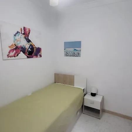 Piso En El Centro De Conil *